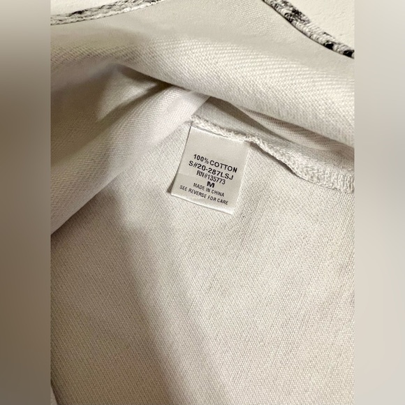 Vici brand white, grey & black snakeskin print mini skirt with slit size Medium - Picture 8 of 14